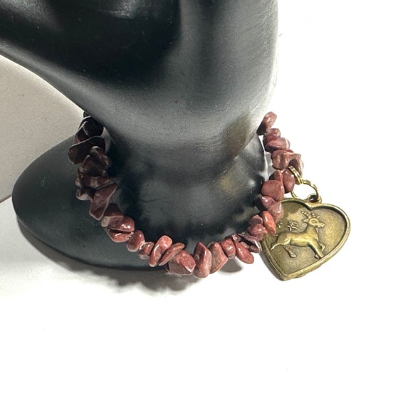 Chinese Goat Sign Charm Stretch Bracelet Natural Reddish Brown Stone Chips - Picture 1 of 4